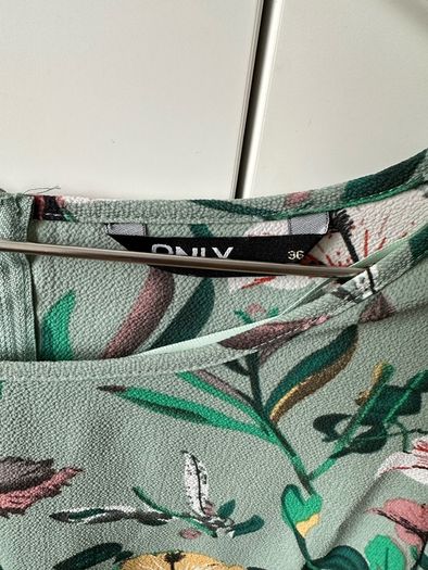 Only women ladies top, t-shirt, like new, immaculate condition, barely used