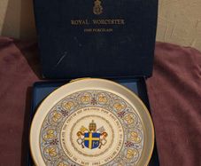 Royal Worcester 1982 Pope John Paul II Dish