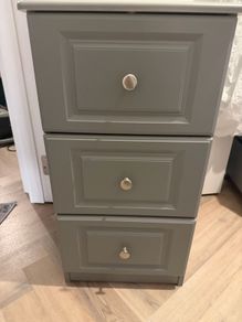 3 drawer locker