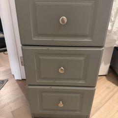 3 drawer locker