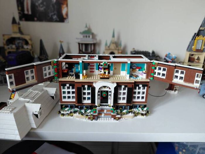 Lego Home Alone house 21330