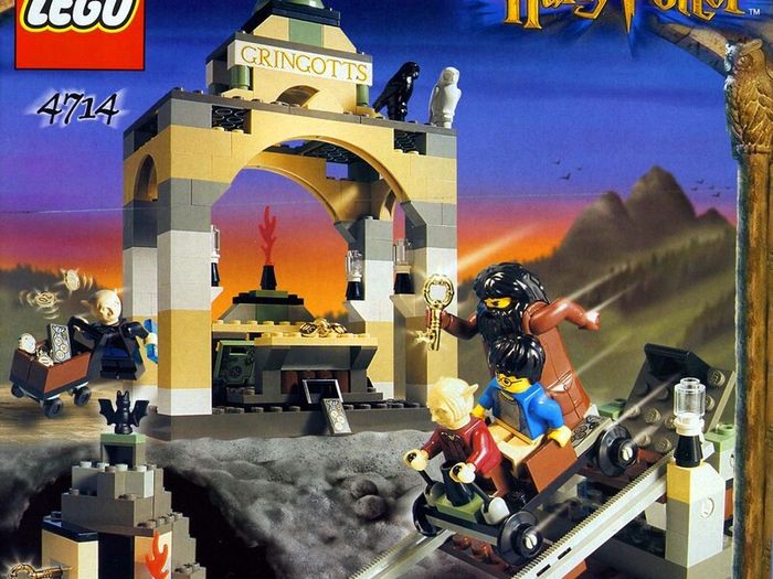 Lego Harry Potter 4714: Gringott's Bank (2002) 100% Complete (NO BOX)