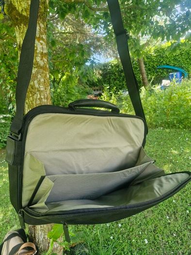 E-Case Laptop Soulder Bag.