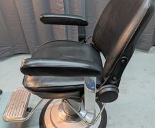 Takara Belmont  GT barber salon chair