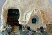 Vintage Thatched Country Cottage Model