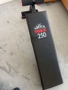 York 250 Sit Up Bench