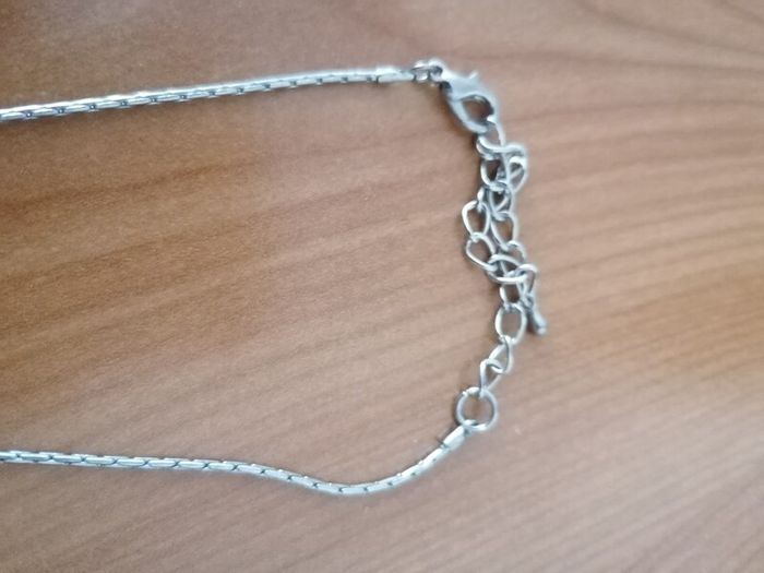 beautiful necklace very dressy