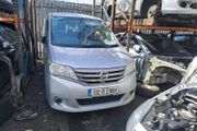 131 Nissan Serena breaking for parts