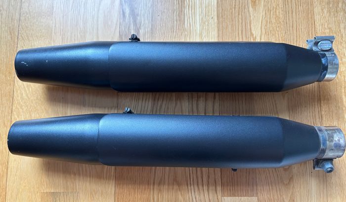 Harley-Davidson Sportster Iron 883 - Genuine OEM Exhaust (Year 2016)