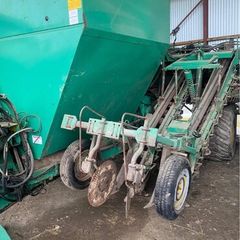 Beet harvester