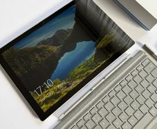 Microsoft Surface Pro 5 i5 8GB 256GB Bundle + Keyboard Pen Mouse