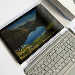 Microsoft Surface Pro 5 i5 8GB 256GB Bundle + Keyboard Pen Mouse