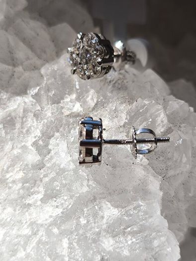 Cluster 1ct diamond studs