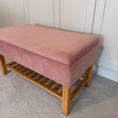 Bedroom storage bench with shoe shelf