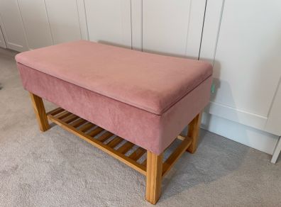 Bedroom storage bench with shoe shelf