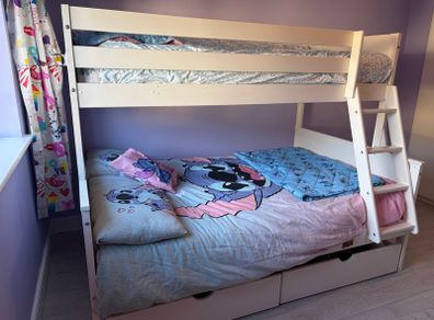 triple bunk