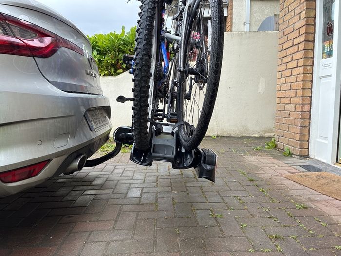 THULE VeloCompact 925 2-bicycle bike carrier