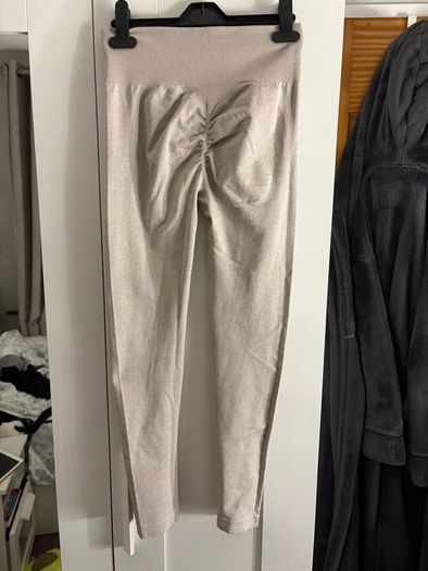 Gym bum scrunch leggings