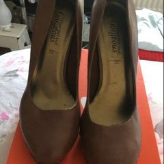Ladies new shoes size 7