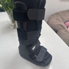 Fracture boot