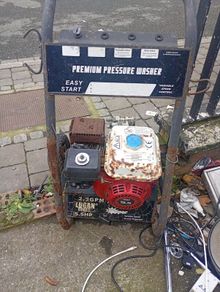 Petrol washer working