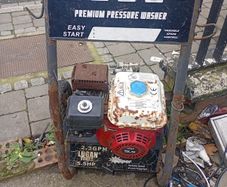 Petrol washer working