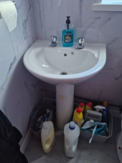 bathroom suite