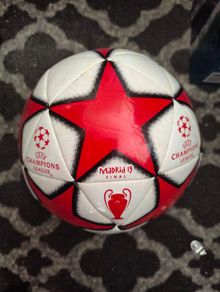 Champions league 2019 (Liverpool vs Spurs) Adidas match ball replica