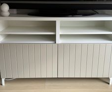 Tv bench