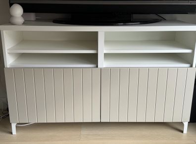 Tv bench