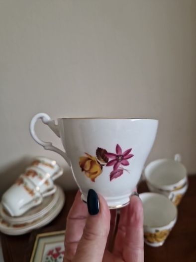 vintage teacups