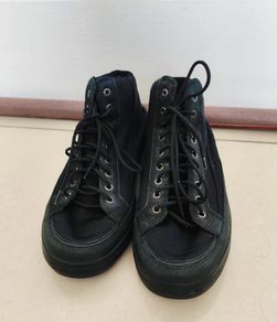 PRICE DROP Quick sale Flip flop sneakers size 6