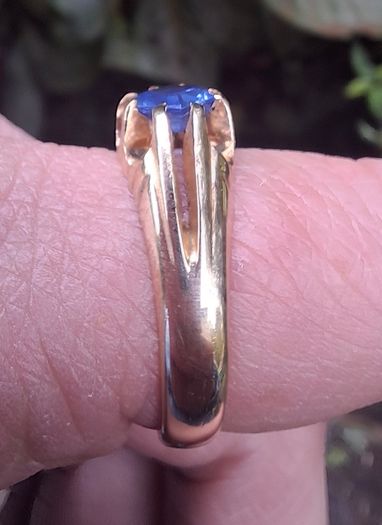 Gold Sapphire Ring