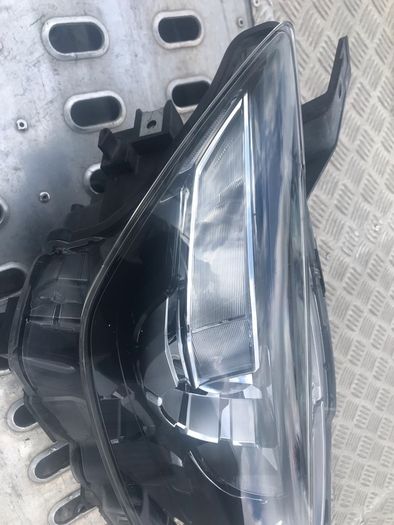 mazda cx3 head light