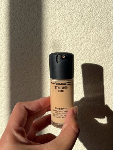 MAC Studio Fix Fluid SPF15 24hr Matte Foundation 30ml NC15