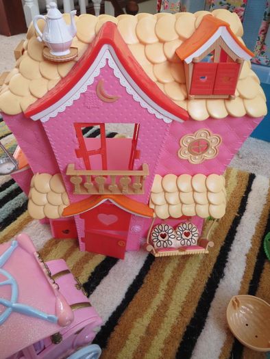 Lalaloopsy bundle house,tree, Disney