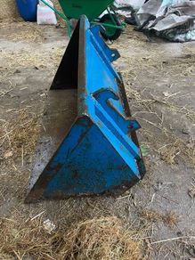 Loader bucket
