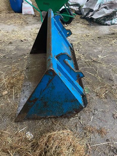 Loader bucket