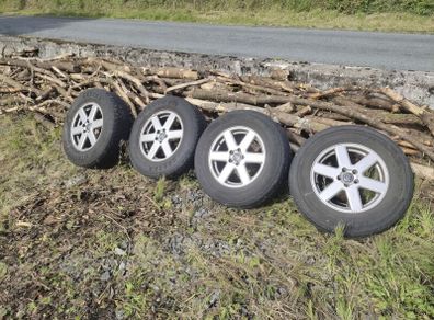 Volvo XC90 17 inch alloy wheels (three left!)