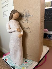 Willow tree figurine