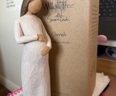 Willow tree figurine