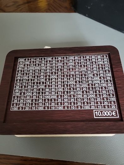 Savings box