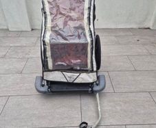 Child bike trailer