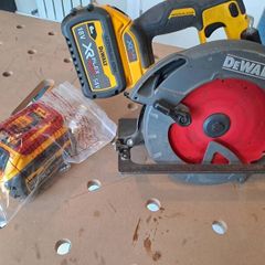Dewalt DCS 575 saw