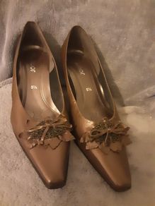 Shoes/Gabor Ladies Court Shoe .. Colour: Bronze .. Size: 5.5 UK .. Price Drop