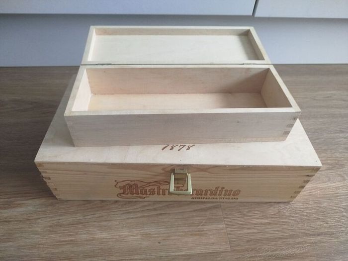 Set of 2 storage boxes