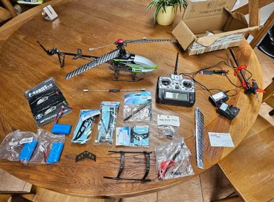 Radio controlled helicopter