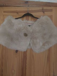 Aideen Bodkin faux fur wrap with tags (free postage)