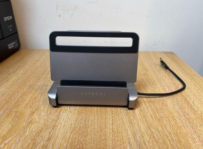 SATECHI 6-in-1 USB-C Stand Hub for iPad