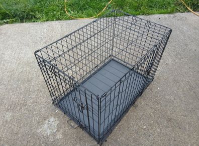 Steel dog crate